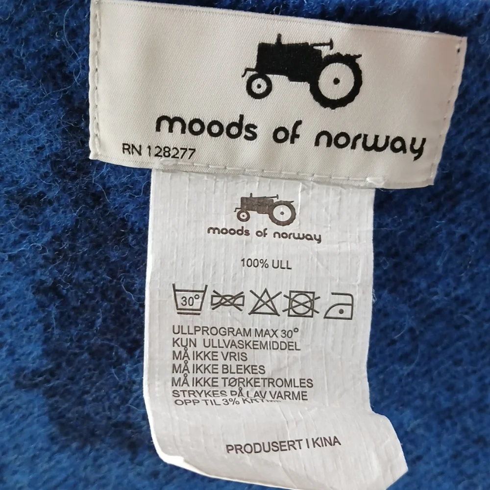 Moods Of Norway Wool Rectangle Scarf Dark Blue - Picture 4 of 6